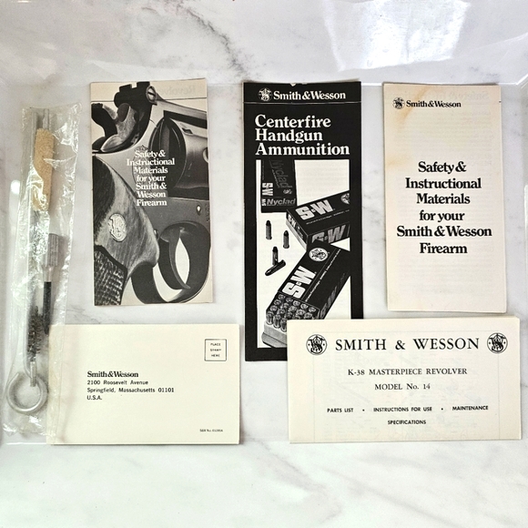 Original Smith & Wesson Box Model 14 , Safety Materials & New Tool Kit - Picture 3 of 9